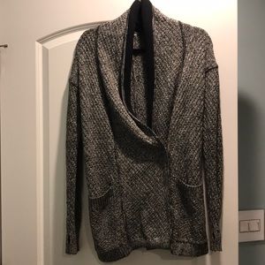 Lululemon limited addition sweater!